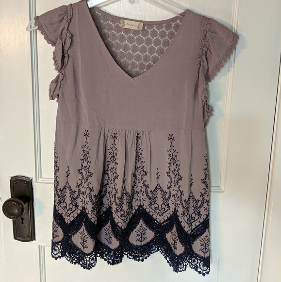 Altar'd State Blouse - Picture 1 of 4